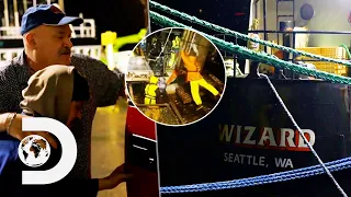 Wizard's Crewmate In SEVERE CARDIAC PAIN Rushed To The ER! | Deadliest Catch