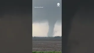 Tornado touches down in Kansas