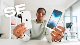 iPhone SE Starlight Unboxing 2022 - But Why?