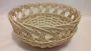 Tutorial from Nina Newspaper Woven basket with lace top ENGLISH SUBTITLES