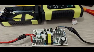 Розумний зарядний пристрій для авто акумуляторів 12В 5А FOXSUR