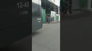 Torcidas do Corinthians passando em frente a sede da Tup.