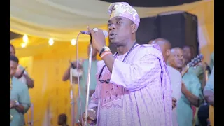 K1 DE ULTIMATE SERENADES OLUSEGUN OBASANJO  IN A SPECIAL WAY, PARTY GUESTS APPLAUD HIS DEXTERITY