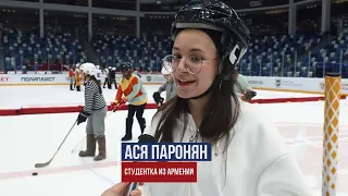 В Туле иностранные студенты сыграли в хоккей в валенках