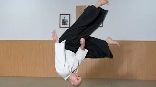 Aikido basics | Zempo hiyaku ukemi (high fall)