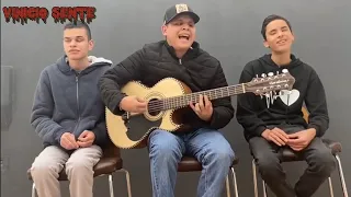 grupo de amigos ciegos cantando toro encartado de ariel camacho ... impresionante 🫢🫡