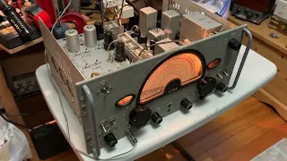 Demo of Refurbished Marconi CSR-5 Receiver and Look at a National 'RCK' Catacomb Set