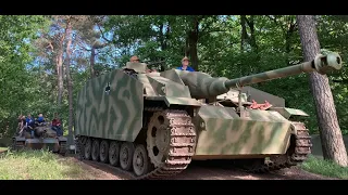 #13 2 x STUG 3 part 1 - Militracks Overloon