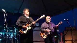 I Got a Woman - Nokie Edwards Style with Don Wilson of The Ventures