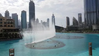 Фонтан в Дубаи - Dubai Fountain Show - Burj Khalifa -  Dubai Mall