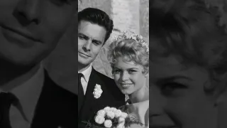 BRIGITTE BARDOT (1956) - La Mariee Est Trop Belle - track 12