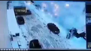 Viral! Snow roof collapse russia 🇷🇺.