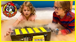 Kids Pretend 🎃 CALEB & ISABEL LOSE A GHOSTBUSTERS GHOST TRAP (HALLOWEEN SPECIAL)