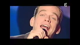 Les victoires de la musique 2002 (France 2) - Garou - Sous le vent (9 mars 2002)