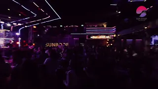 สาวอีสานรอรัก - ปาล์มมี่ [Live Sunroof Air-Space-Bar]