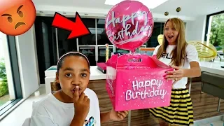 MY MOM'S BIRTHDAY PRESENTS PRANK!!