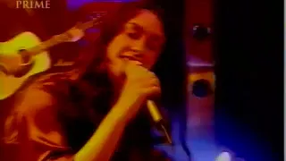 Alanis Morissette Ironic Top Of The Pops 19 apr 1996