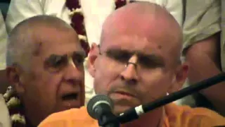 Mayapur Kirtan Mela 2015 - Krishna Kirtan By Kadamba Kanana Swami | ISKCON Desire Tree