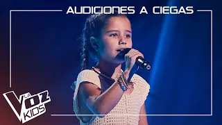 Triana Pampliega - Cómo mirarte | Blind auditions | The Voice Kids Spain 2024