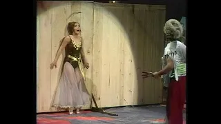 Whips and knife throwing / Peitschen und Messerwerfen / хлысты и метание ножей, 1973