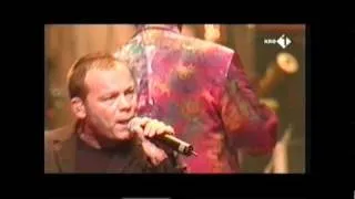 Night of the Proms Rotterdam 2000:UB40: Can't help falling in love.