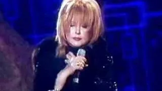 Alla Pugacheva / Алла Пугачёва - Свеча горела на столе...(Live)