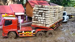 JALAN PARAH BERLUMPUR 🔥‼️ RC TRUK HINO TRAILER DAN QUESTER BERMUATAN KAYU OFROAD DI JALAN BERLUMPUR