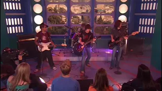 Drake & Josh (GH) - Drake & His Band Perform “Hollywood Girl” On MTV’s TRL