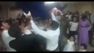 На казахской свадьбе выкинули жениха