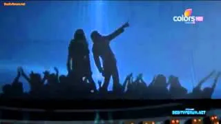 Shahrukh shadow dancing Suraj Hua Maddham