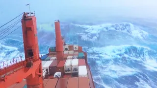5 Massive Waves Caught On Camera