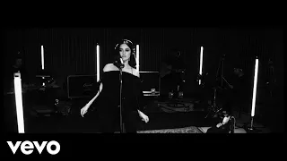 BANKS - Drowning (1 Mic 1 Take)