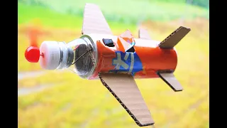 Coke cans and cardboard are a perfect match.#aluminum can airplane#coke can speaker