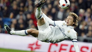 INSANE BICYCLE KICK OUTSIDE THE BOX BY LUKA MODRIC