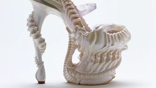 The Museum of Savage Beauty: The 'Alien' shoe