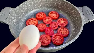 Just add egg to 2 tomato! New tasty breakfast recipe in 5 minutes! Delicious and simple 😋