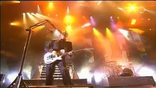 Muse - Butterflies and Hurricanes live @ Pinkpop Festival 2004