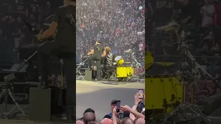 Metallica Lars and Kirk switching instruments Live Hamburg 2023 James: ‘Oh no not again!’ 😄🤘