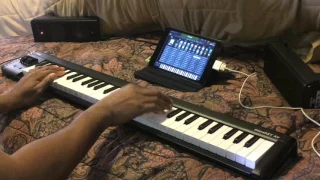 Kris Nicholson Unboxed his new KORG MicroKEY AIR 61 his new Airline Keyboard for Travel