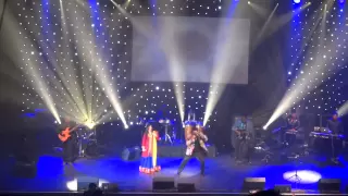 Kumar Sanu & Alka Yagnik LIVE in London 2014 - Part 18 of 23 - Teri Chunariya - HELLO BROTHER