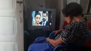 Viendo novela con la abue' Mayito. Después de la boda