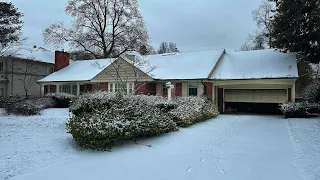 Exploring an untouched ABANDONED 1960s estate home. They are demolishing this??