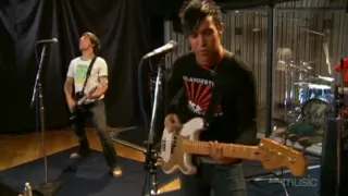 Fall Out Boy - Sugar, We're Goin Down (AOL Sessions) 2005