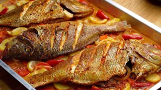 سمك مشوي في الفرن بتتبيلة مميزة🐠 مع ارز السمك الاصفر والصوص المرافق