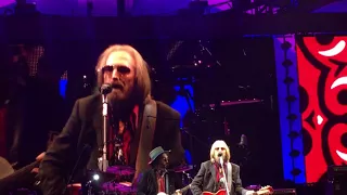 Tom Petty-Won't Back Down Live