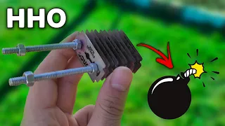 Making a Simple Hydrogen Generator from Shaving Blade | make hho generator at home