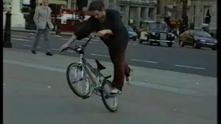 Phil Dolan, Flatland BMX, Trafalgar Square, London, 1992