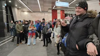 #KooRagA Что будет если смешать в #metro Москвы - Король и Шут - Кукла Колдуна -и- Стаса Михайлова?