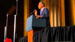 Raw Video: Presidential Seal Falls During Speech