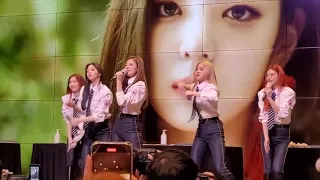 ITZY Teaches MIDZY how to dance to "Sorry Not Sorry" at Fansign Event 210530